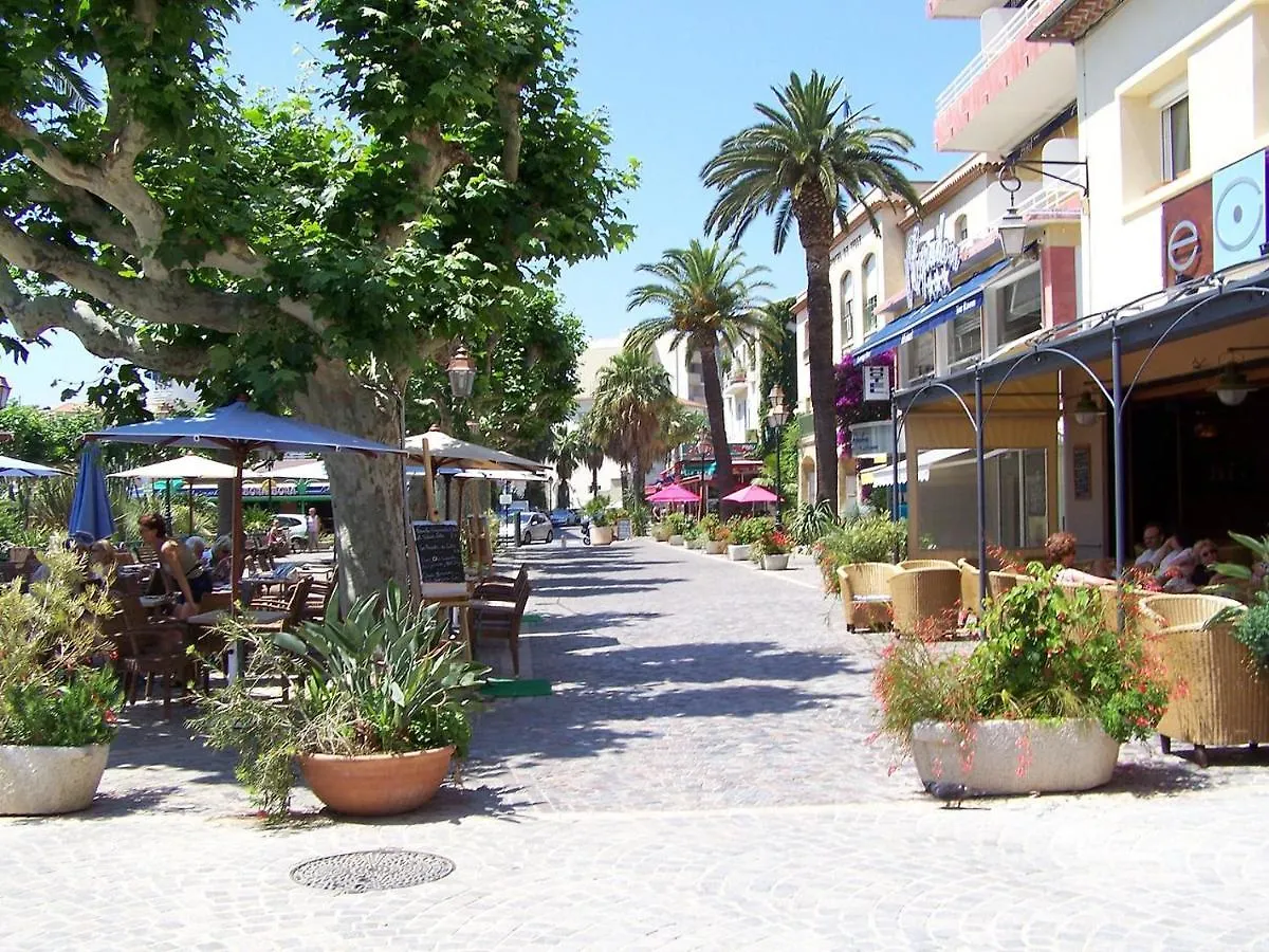 Appartamento T2 rue piétonne Le Lavandou climatisé