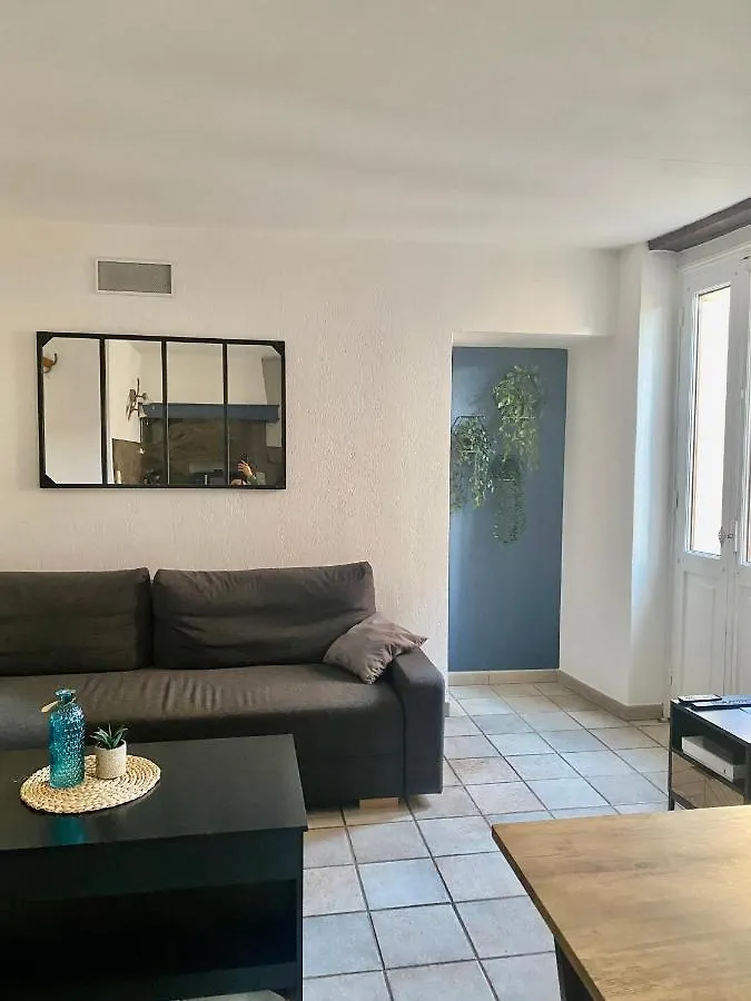 T2 Rue Pietonne Le Lavandou Climatise Apartment