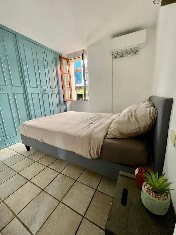 T2 Rue Pietonne Le Lavandou Climatise